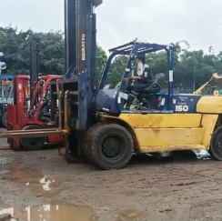 Xe nâng dầu cũ 15 tấn