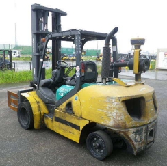 Xe nâng dầu 4.5 tấn cũ