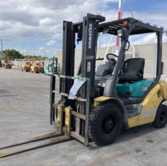 Xe nâng dầu 2 tấn cũ