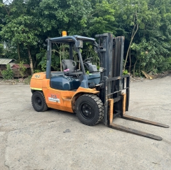 Xe nâng dầu 3.5 tấn cũ