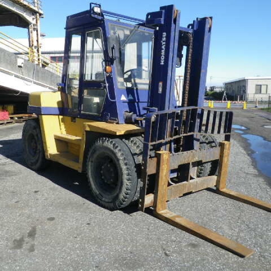 Xe nâng dầu 8 tấn cũ