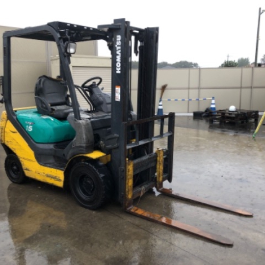 Xe nâng dầu 1.5 tấn cũ